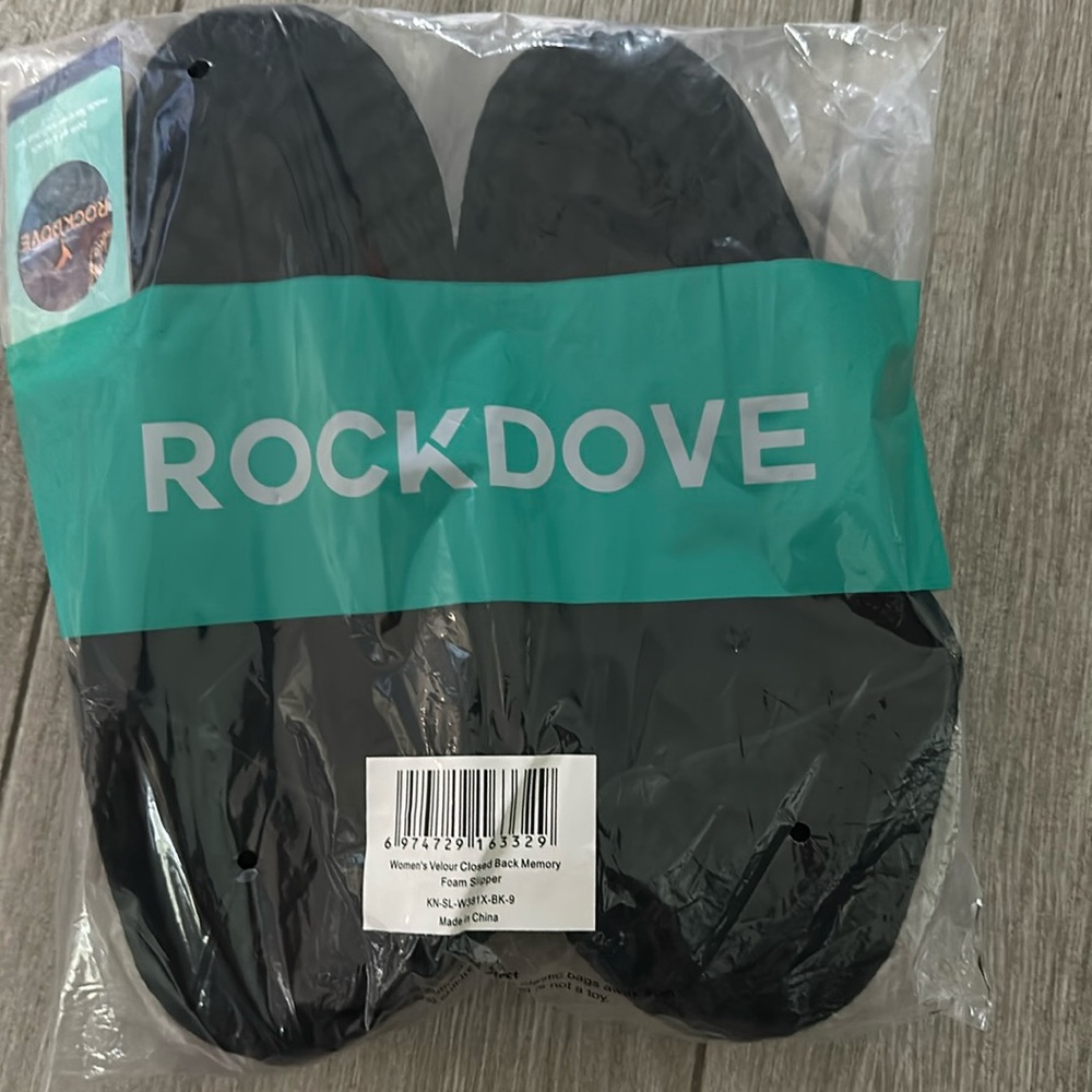NWT RockDove Women's Velour Memory Foam Slipper